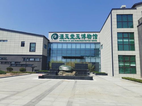 下樓收了一個(gè)快遞,是夏日溫暖的光