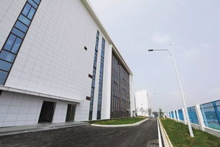 工業(yè)4.0時(shí)代的超級(jí)工廠 城市的光輝或面具